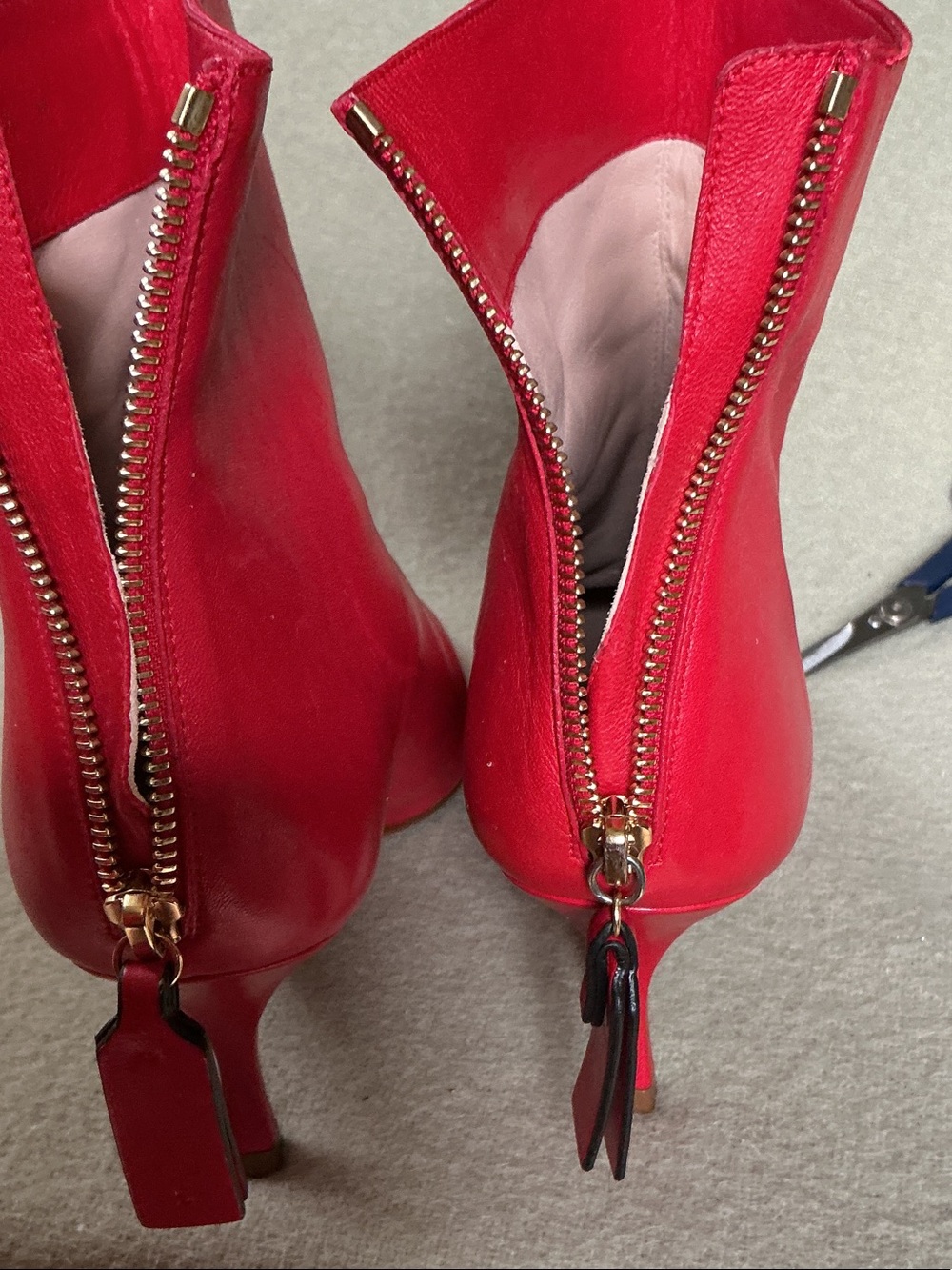 Stuart Weitzman Red Pointed Toe Leather Ankle Booties with Kitten Heel - Picture 5 of 10